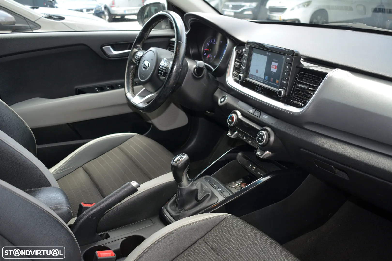 Kia Stonic 1.0 T-GDI Tech - 13