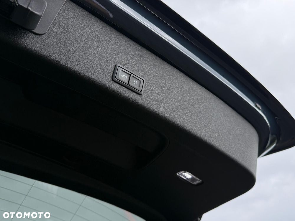 Audi Q8 e-tron 50 95kWh Quattro S Line - 17