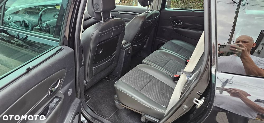 Renault Grand Scenic Gr 1.6 dCi Energy Bose Edition - 10