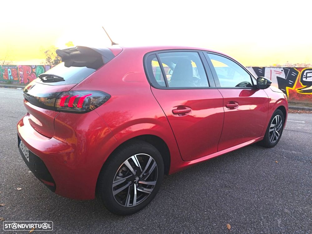 Peugeot 208 1.2 PureTech Allure EAT8 - 17