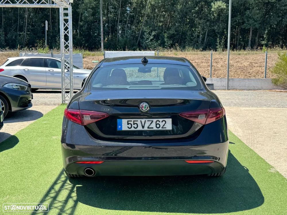 Alfa Romeo Giulia 2.2 Super - 7