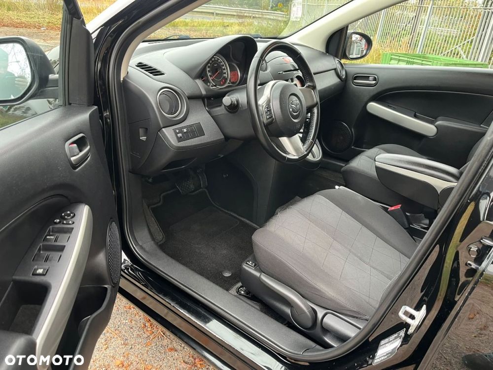 Mazda 2 - 17