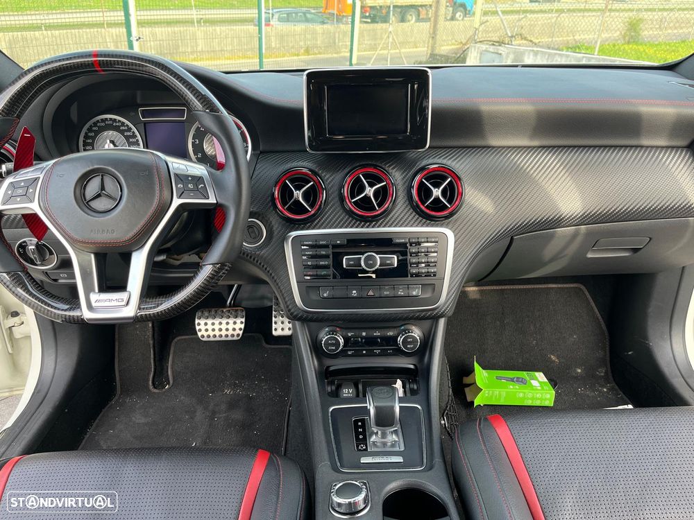 Mercedes-Benz A 45 AMG 4Matic Speedshift 7G-DCT PETRONAS 2015 World Champion Edition - 6