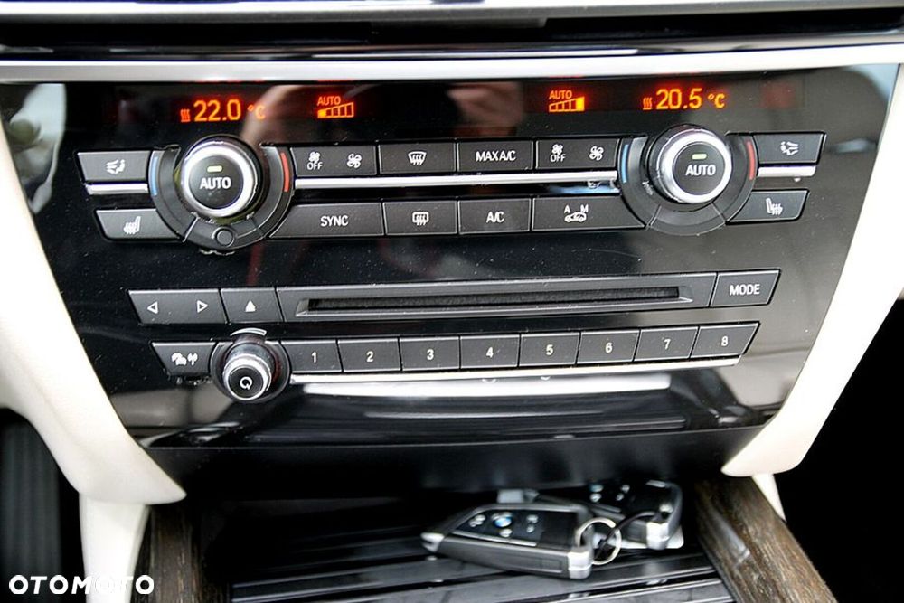 BMW X5 xDrive30d - 14