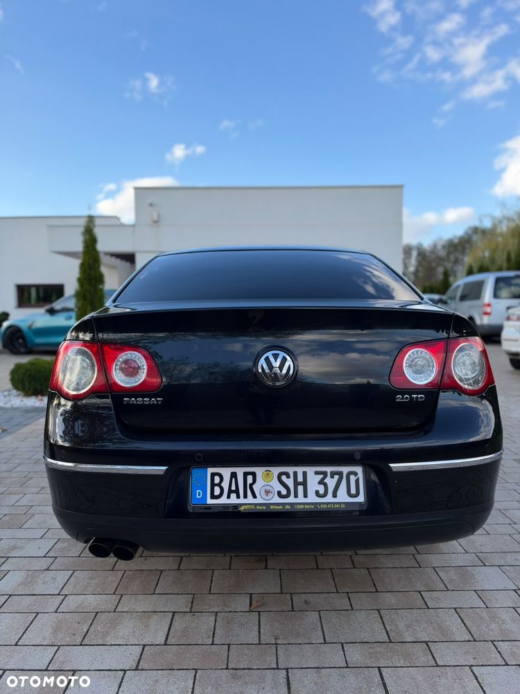 Volkswagen Passat - 10