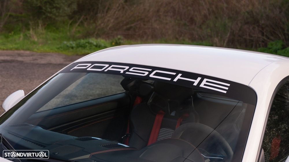 Porsche Cayman GT4 - 16