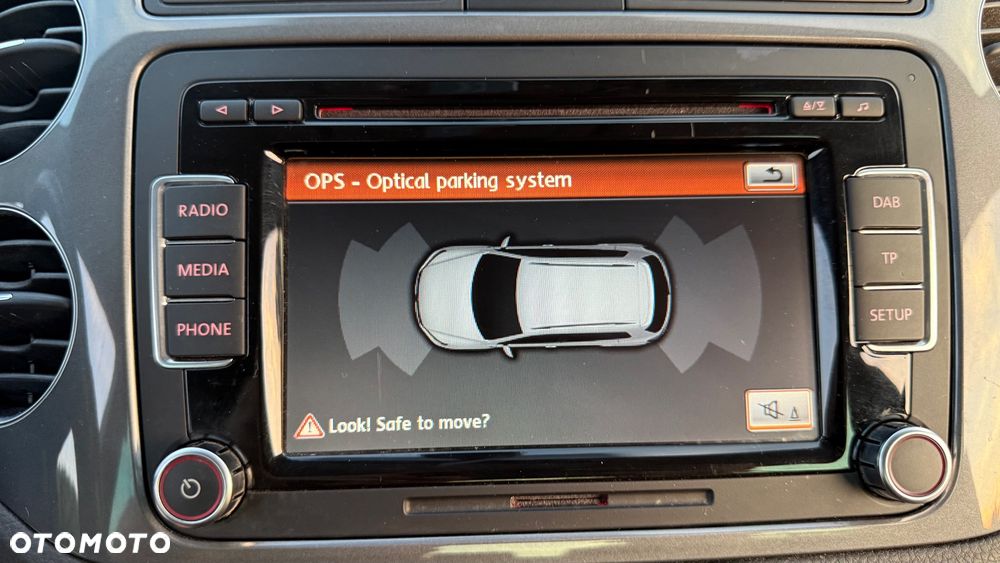 Volkswagen Tiguan 2.0 TDI DPF BlueMotion Technology Sport & Style - 32
