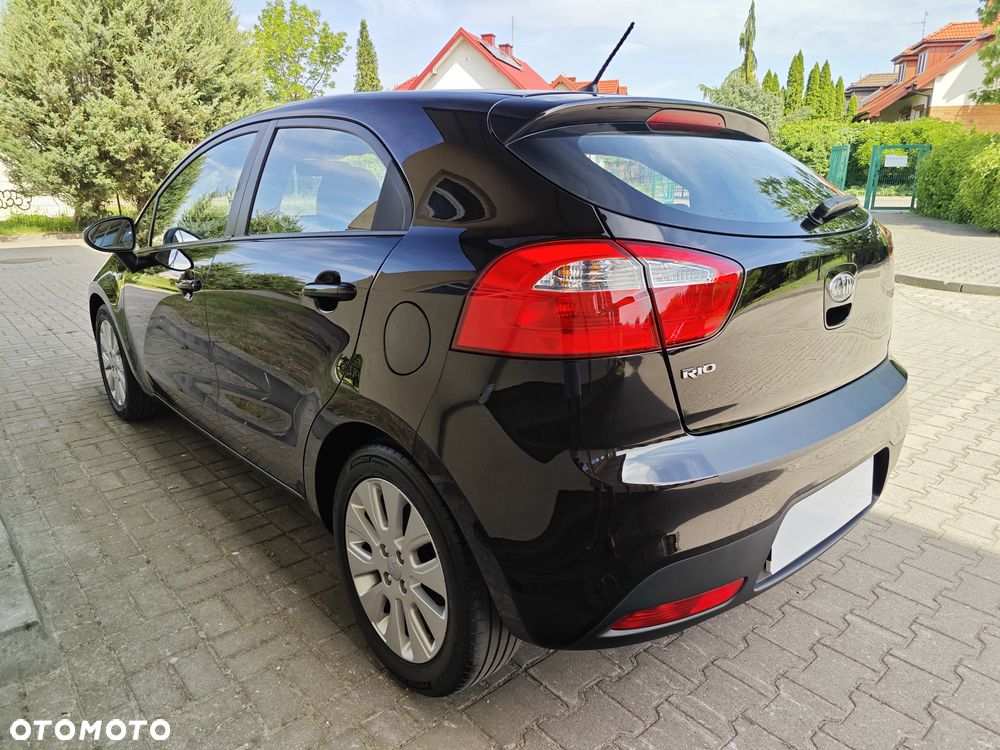 Kia Rio 1.4 Edition 7 - 9