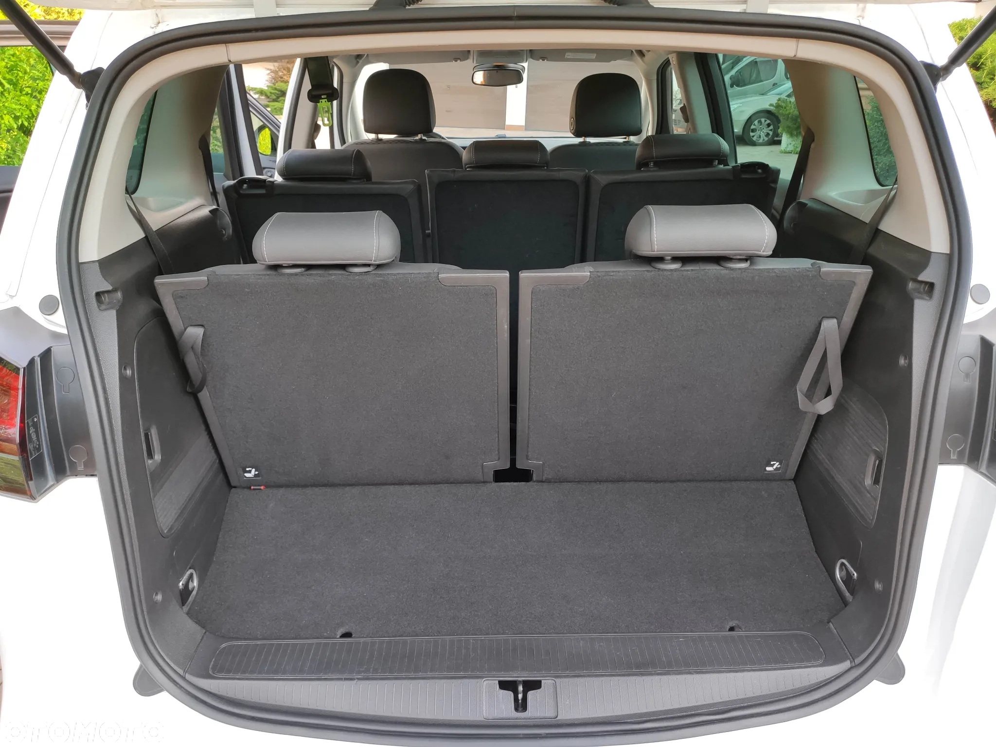 Opel Zafira 1.6 T Elite - 13