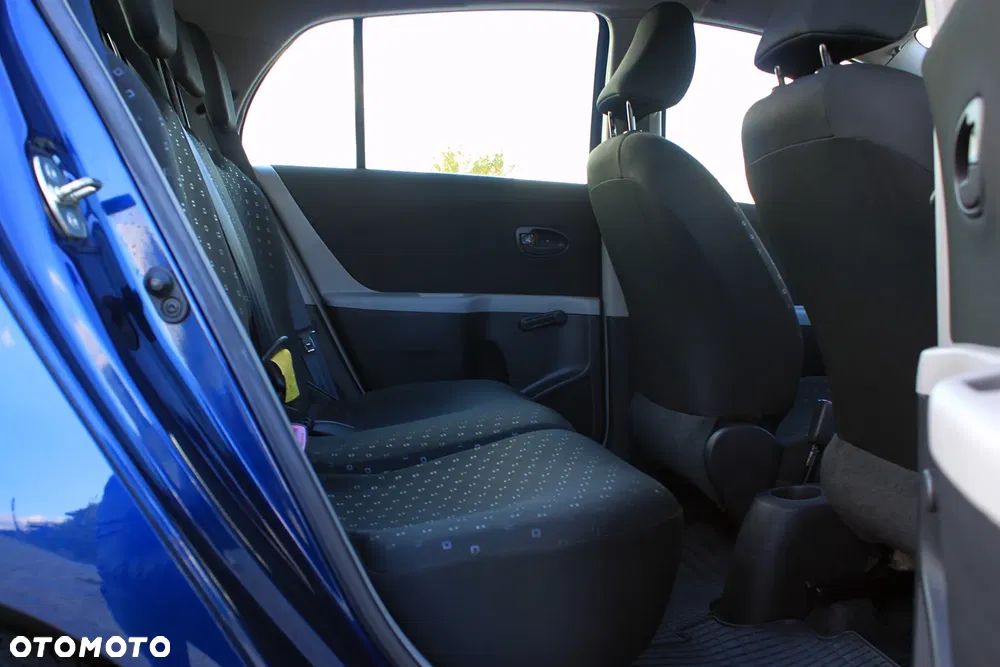 Toyota Yaris - 12