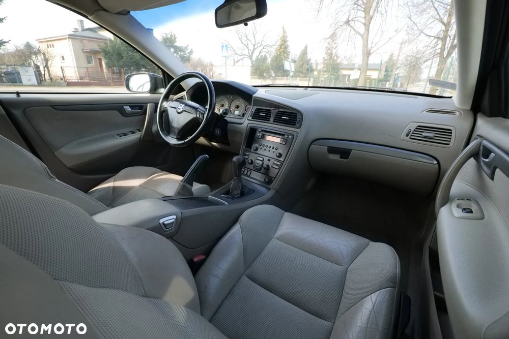 Volvo S60 2.4D Summum - 7