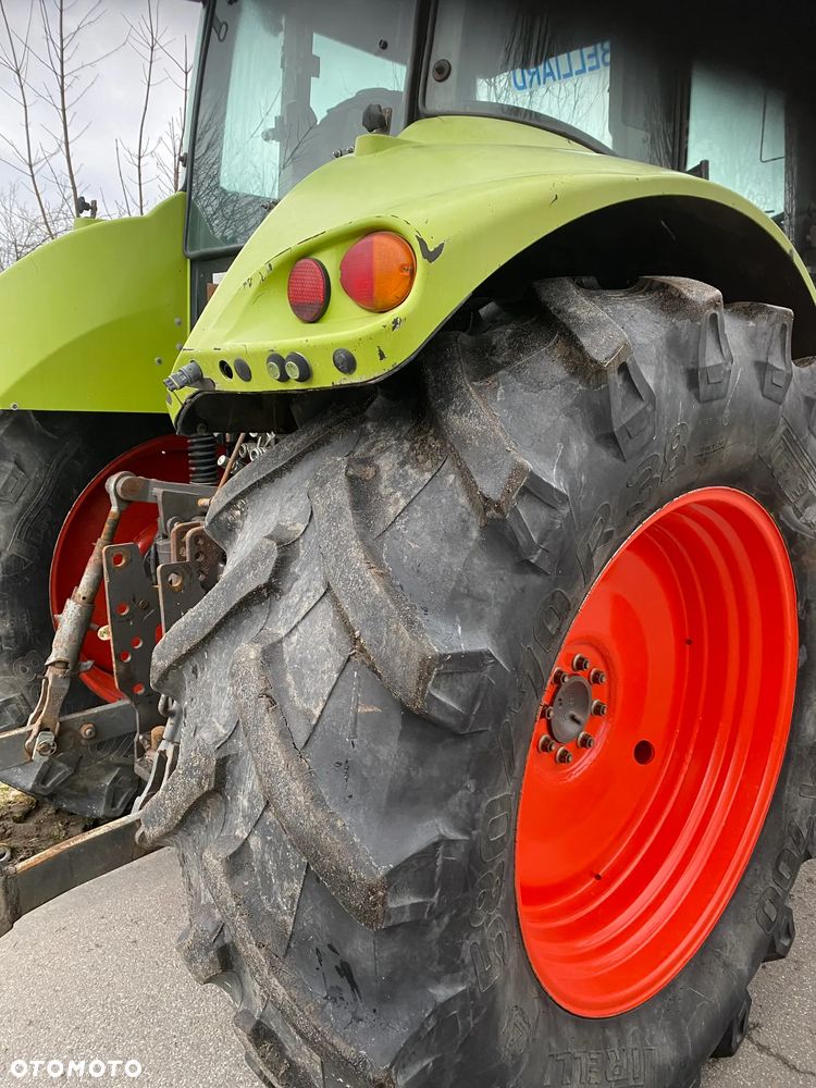 Claas Arion 620 C - 11