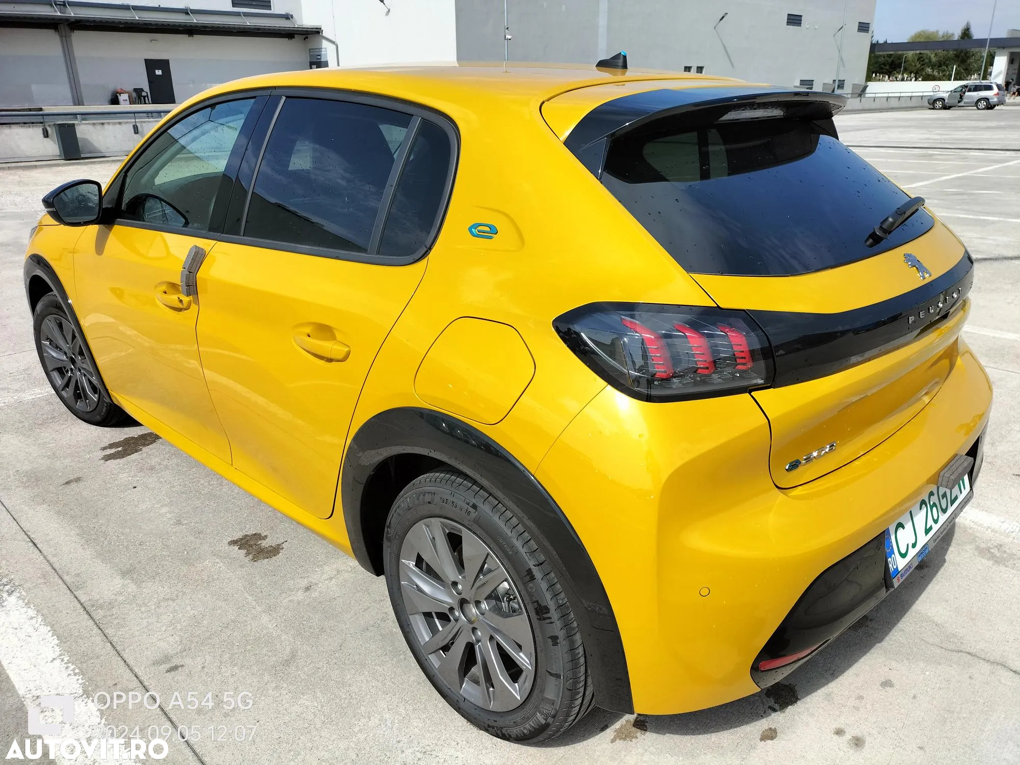 Peugeot 208 e-208 Allure - 2