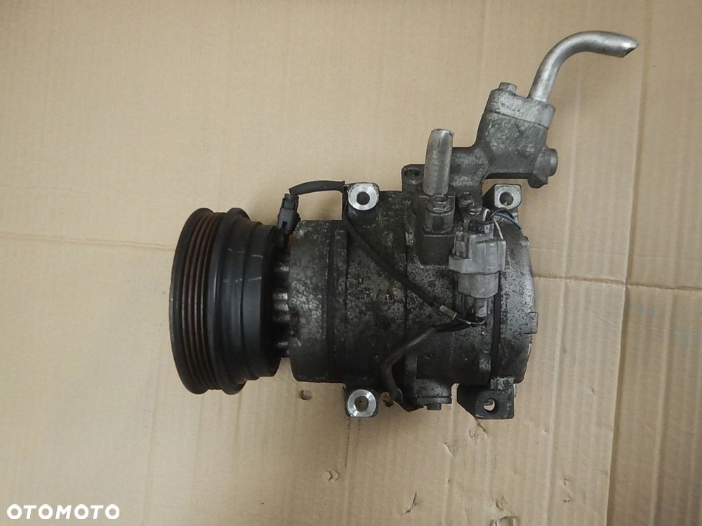 sprezarka klimatyzacji toyota rav4 ii 00-06 2.0 d4d 447220-4303 - 3