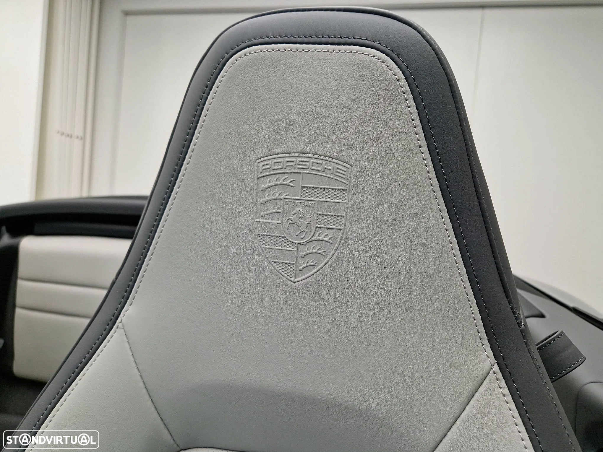 Porsche 911 (992) Carrera - 25