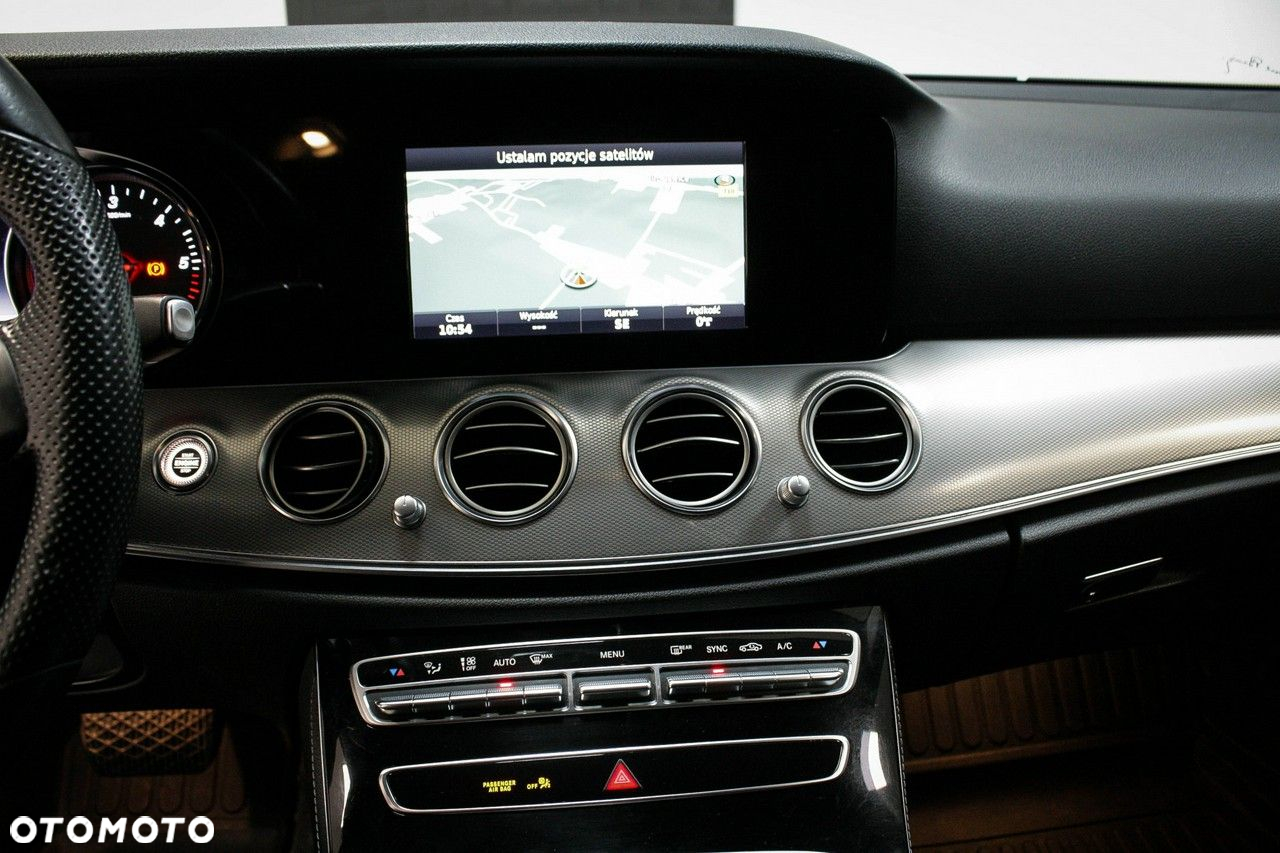 Mercedes-Benz Klasa E - 16