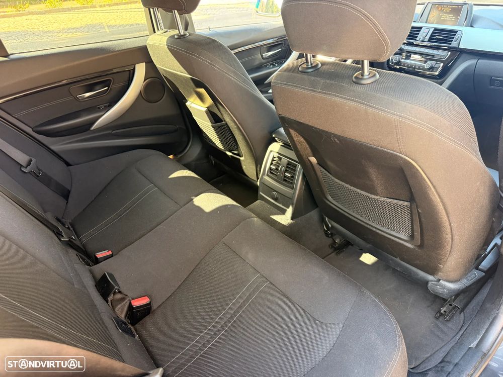 BMW 318 2017 photo 4