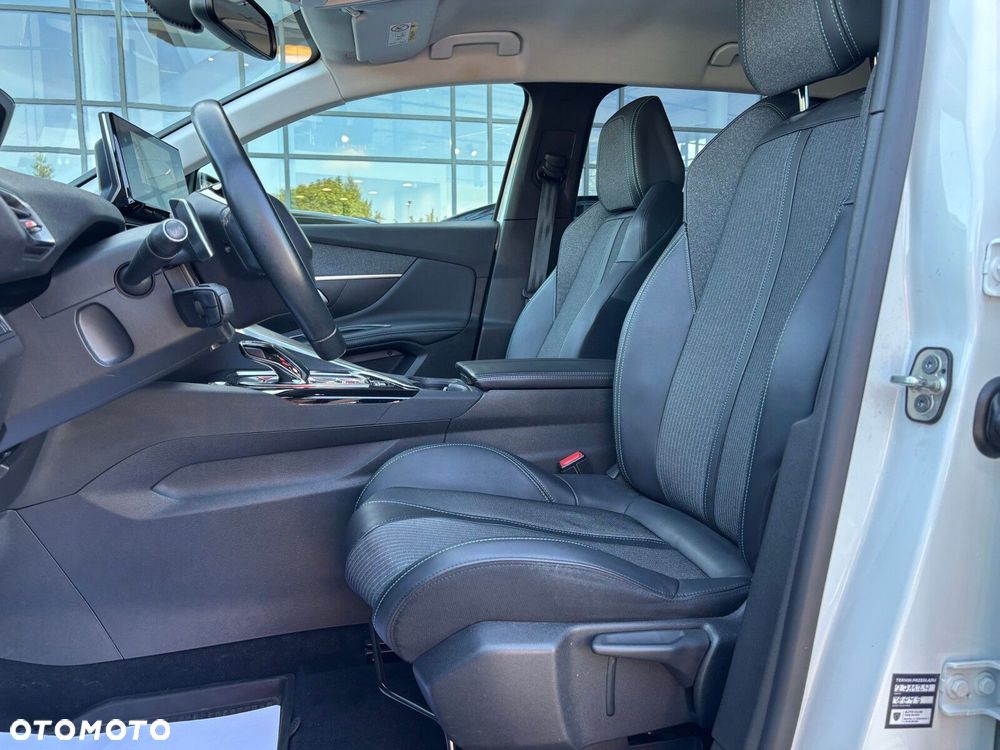 Peugeot 3008 1.5 BlueHDi Allure Pack S&S EAT8 - 23
