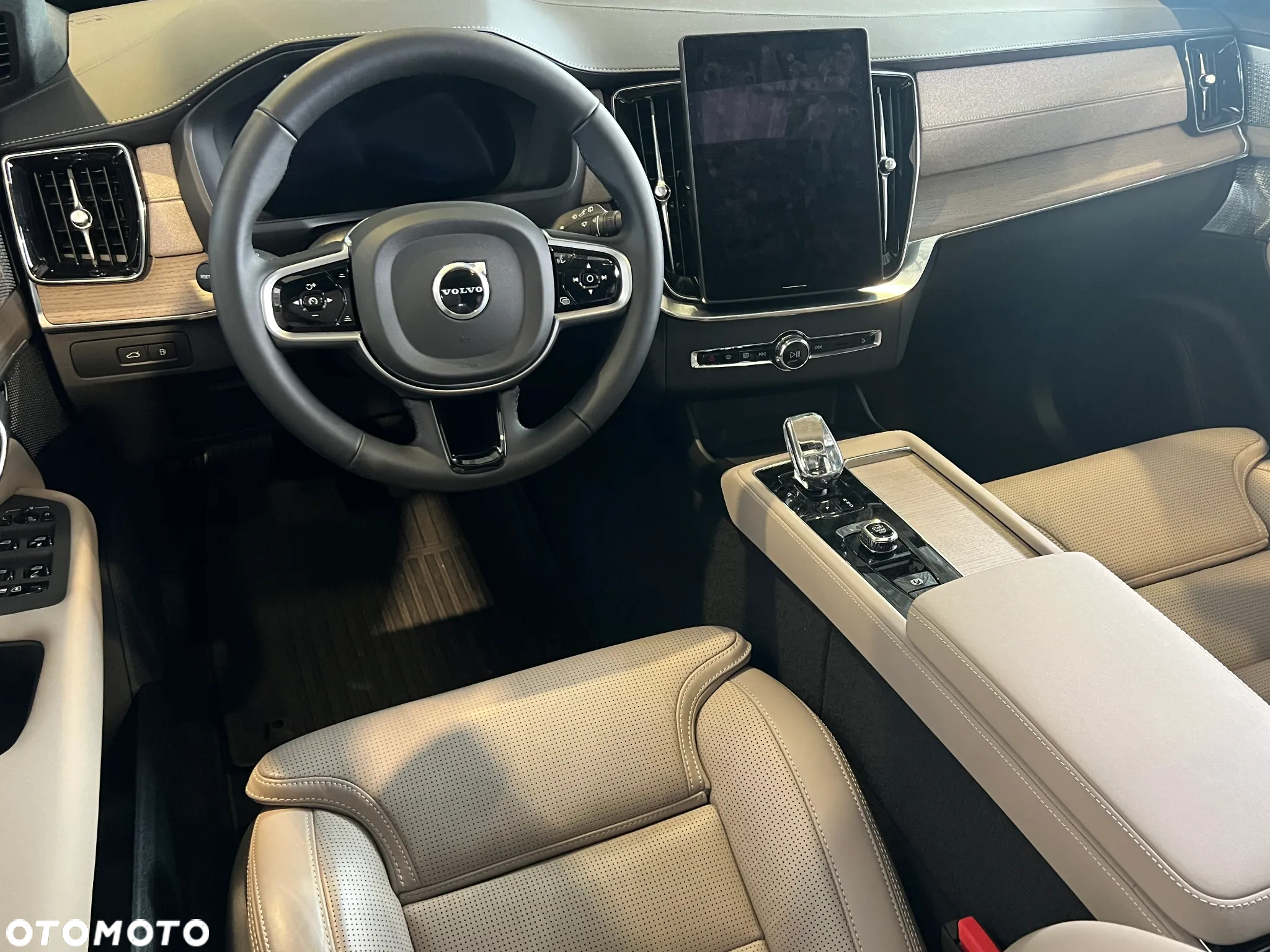 Volvo XC 90 T8 AWD Plug-In Hybrid Ultra Bright 7os - 9