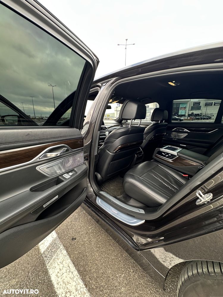 BMW Seria 7 740d xDrive - 10
