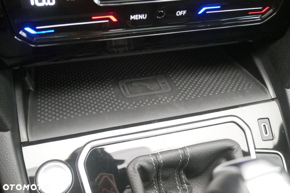 Volkswagen Passat - 31