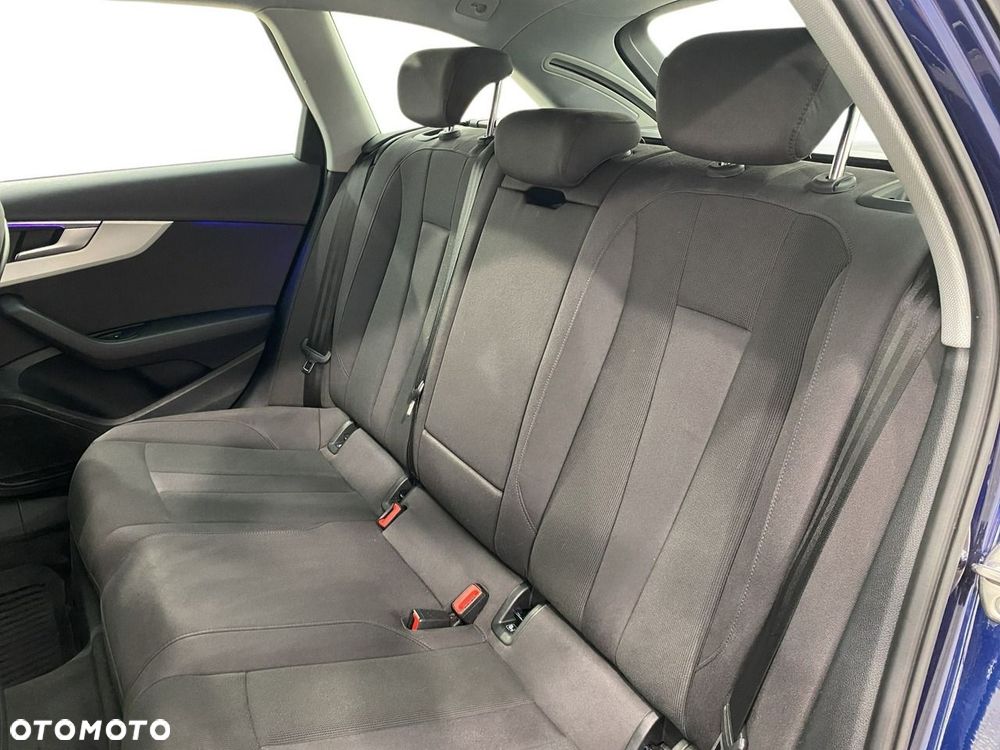 Audi A4 Avant - 13