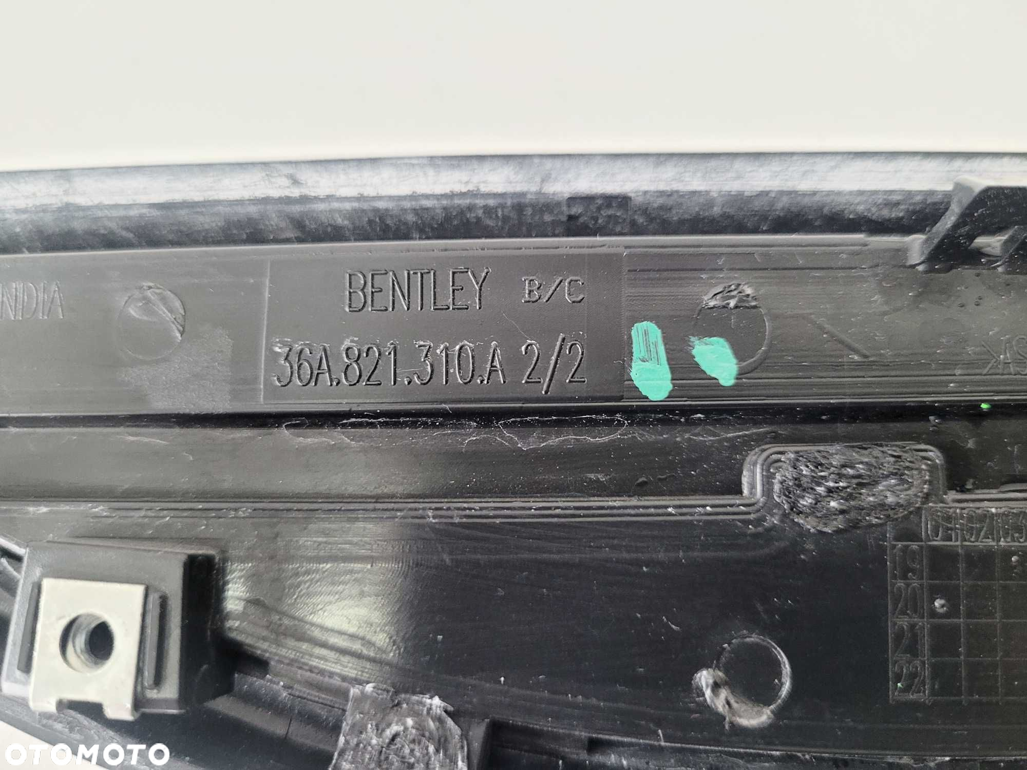 Bentley Bentayga  Prawa kratka siatka listwa NERKA wlot grill BŁOTNIKA - 3