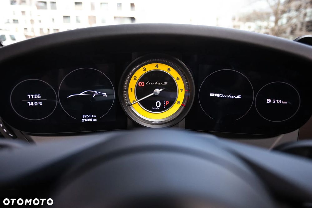 Porsche 911 Turbo S - 22