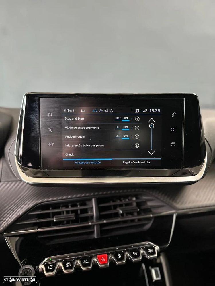 Peugeot 2008 1.2 PureTech Allure - 14