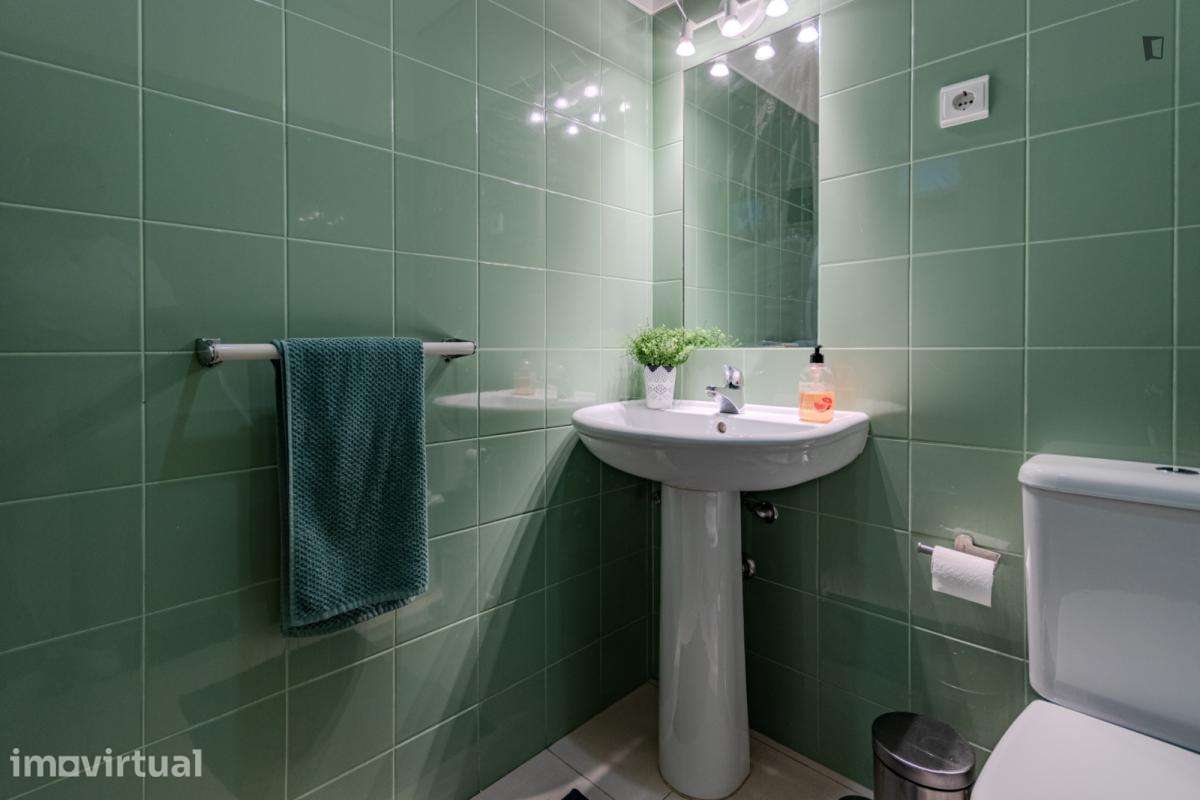 Quarto - localizado em Ramalde Porto - Grande imagem: 2/28