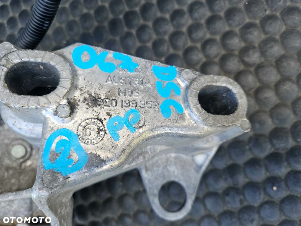 Łapa Mocowanie 8E0199351 8E0199352 Wspornik Silnika Podpora Poduszki Drazka Audi A4 B6 B7 - 16