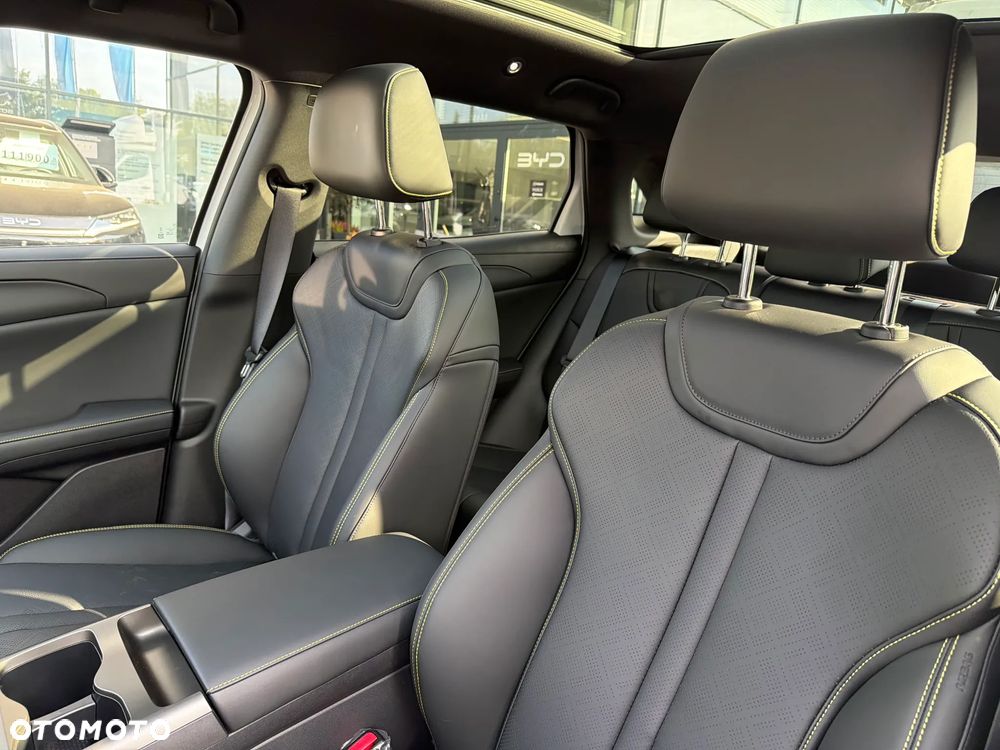 BYD Atto 2 DM-i Boost - 11
