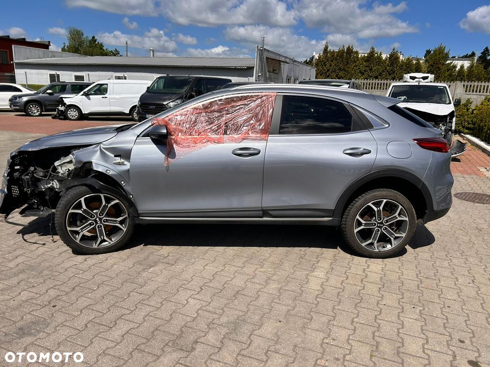 Kia XCeed 1.5 T-GDI M - 2