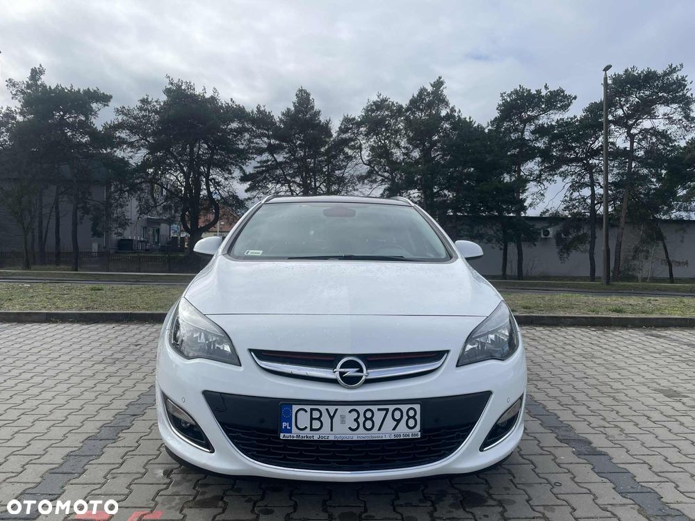 Opel Astra 1.4 Turbo Cosmo - 4