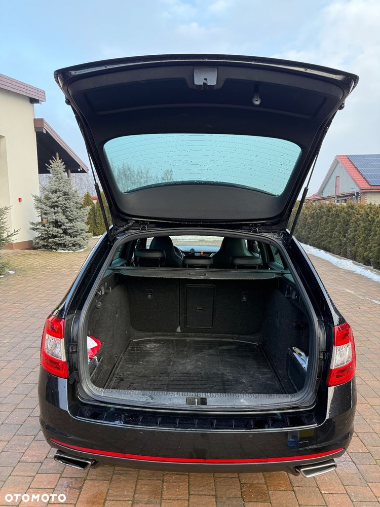 Skoda Octavia 2.0 TDI RS Challenge DSG - 12