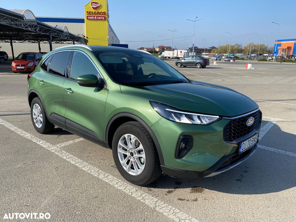 Ford Kuga 1.5 EcoBoost A8 FWD Titanium - 4