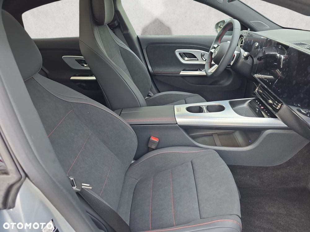 Mercedes-Benz CLA - 16