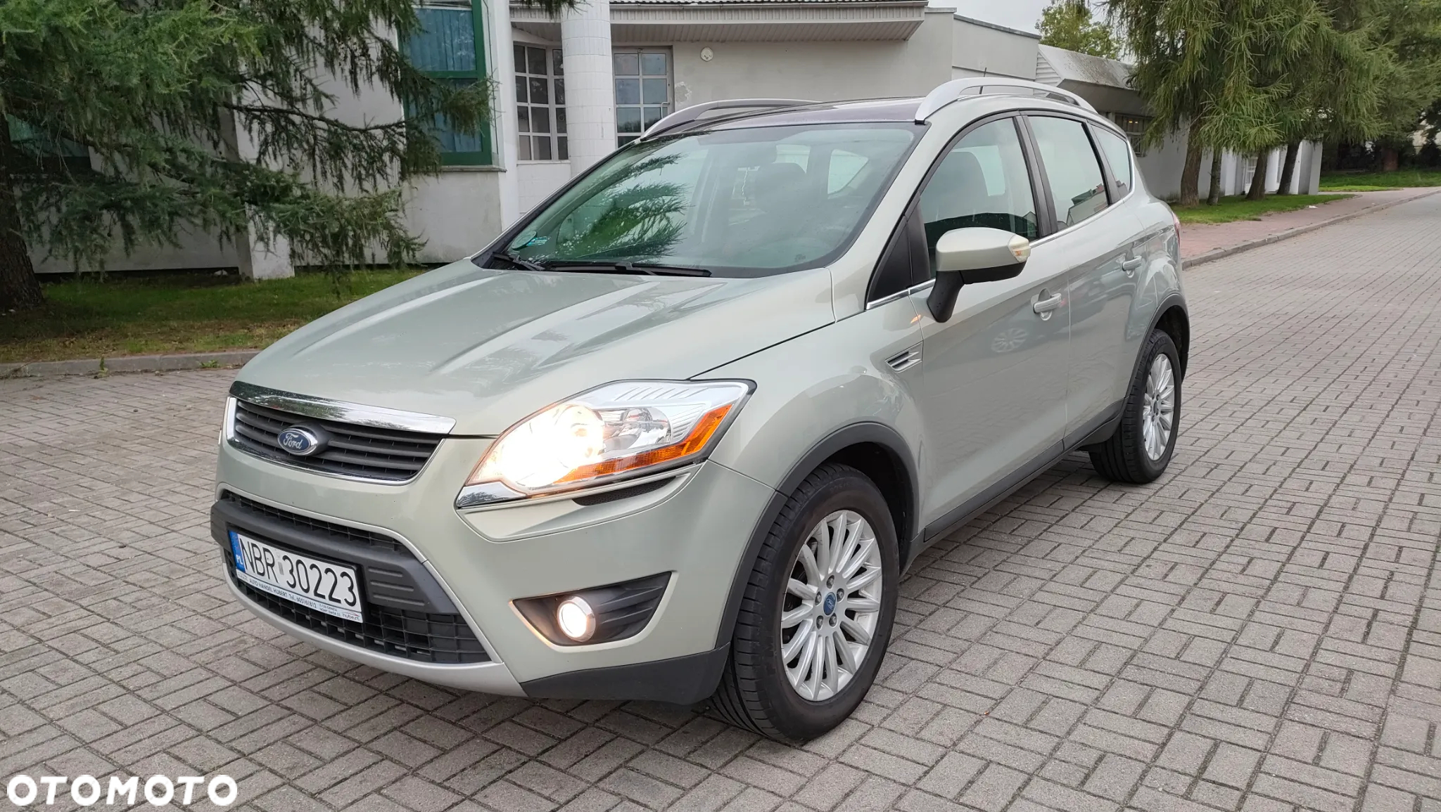 Ford Kuga 2.0 TDCi Individual - 3