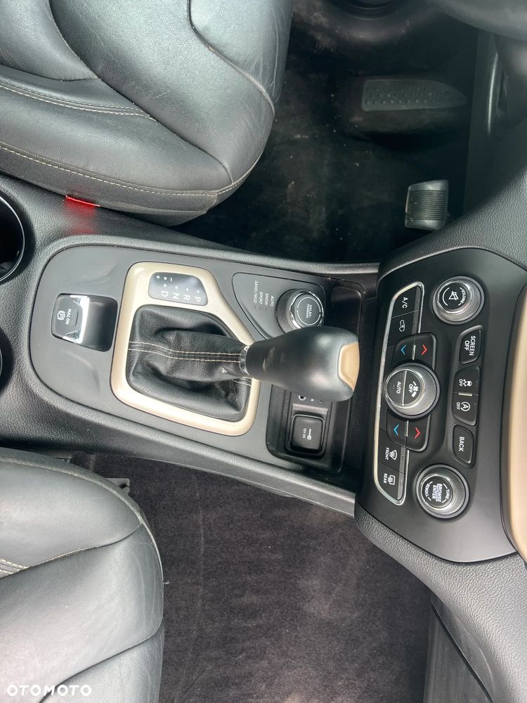 Jeep Cherokee 3.2 V6 Active Drive I Limited - 15