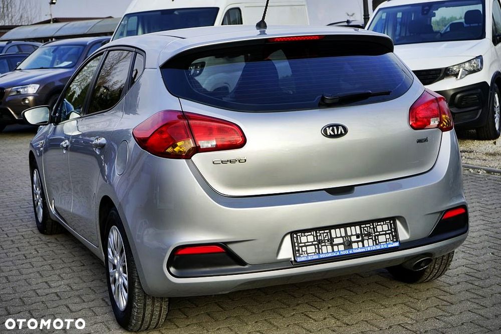 Kia Ceed - 6