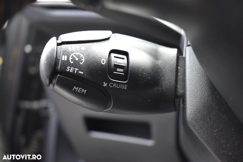 Peugeot 3008 2.0 BlueHDI S&S EAT8 GT - 27