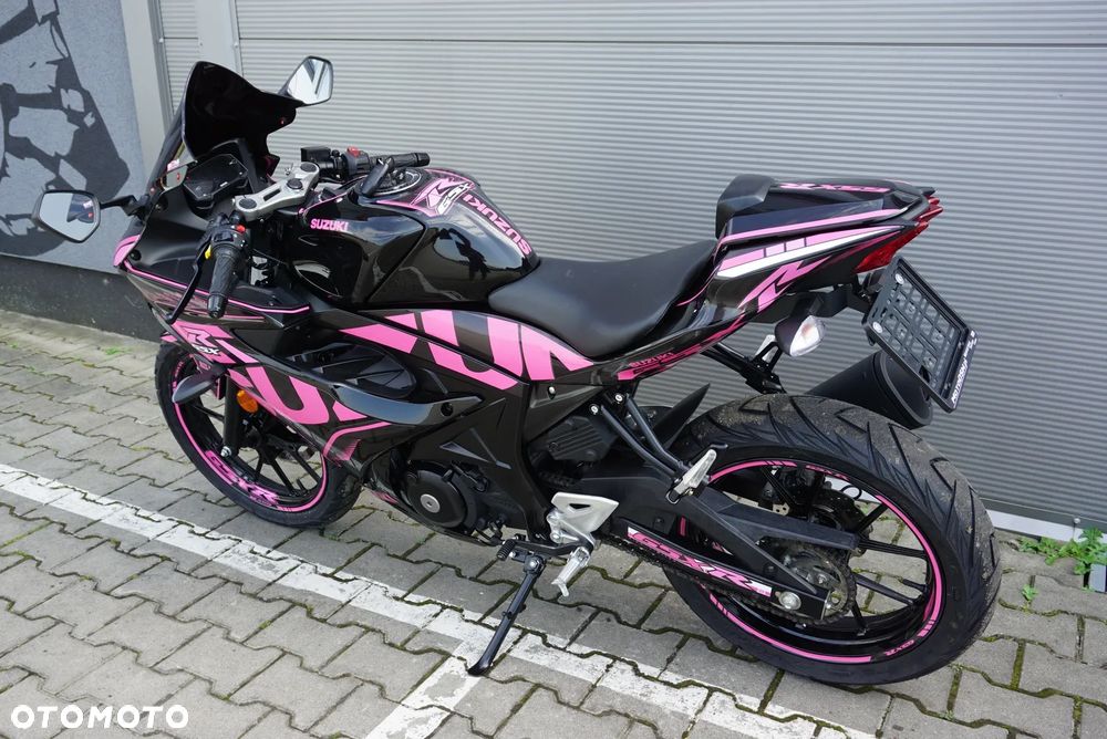 Suzuki GSX - 25