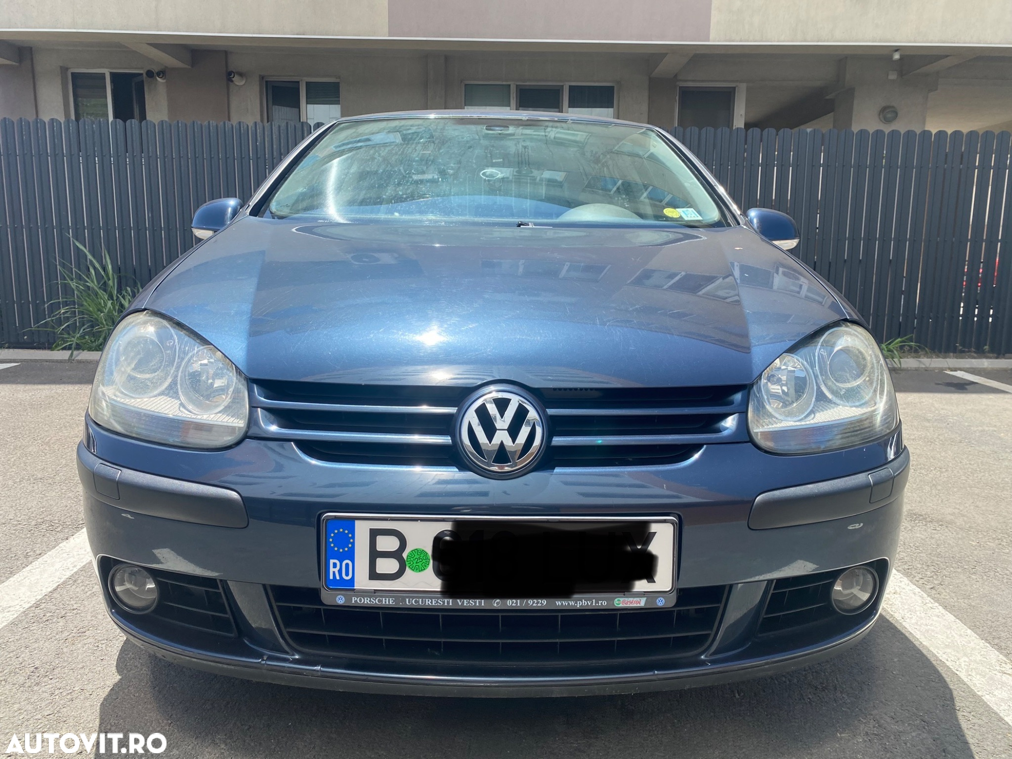 Volkswagen Golf 2.0 FSI Comfortline - 4