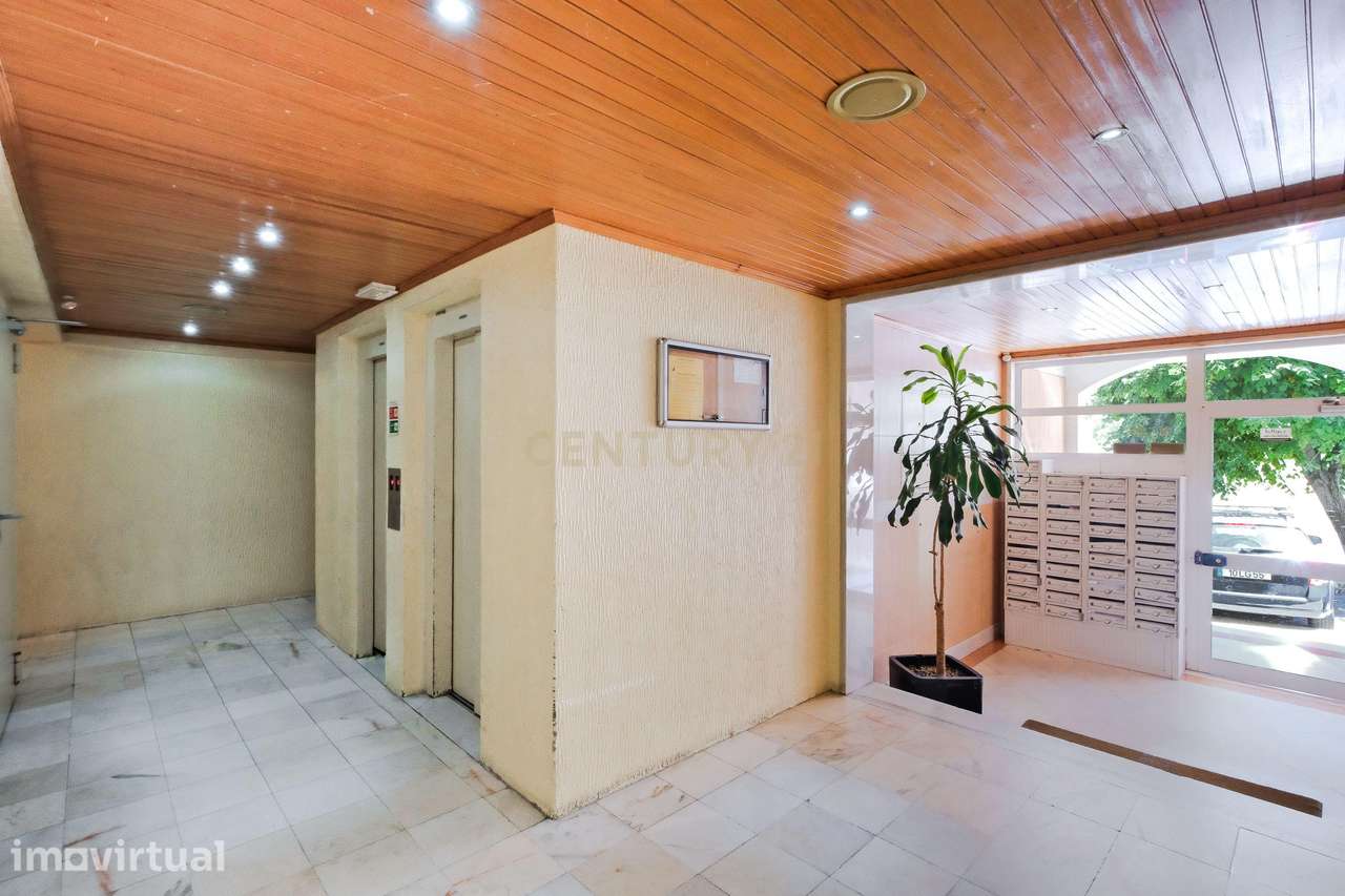 Apartamento T1 com 78 m² com varanda e excelente luminosidade | Casal - Grande imagem: 2/39