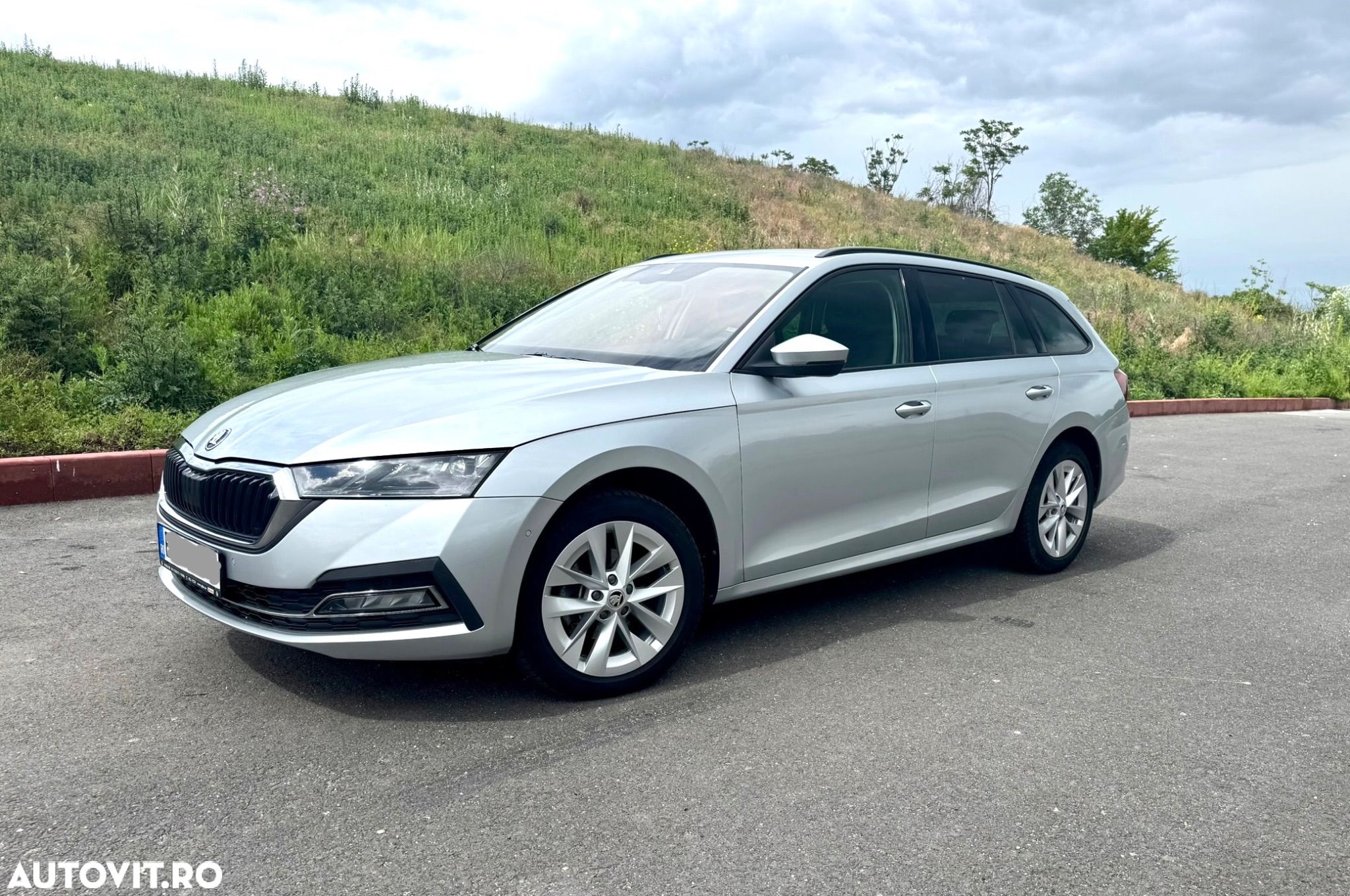 Skoda Octavia 2.0 TDI DSG Style - 1