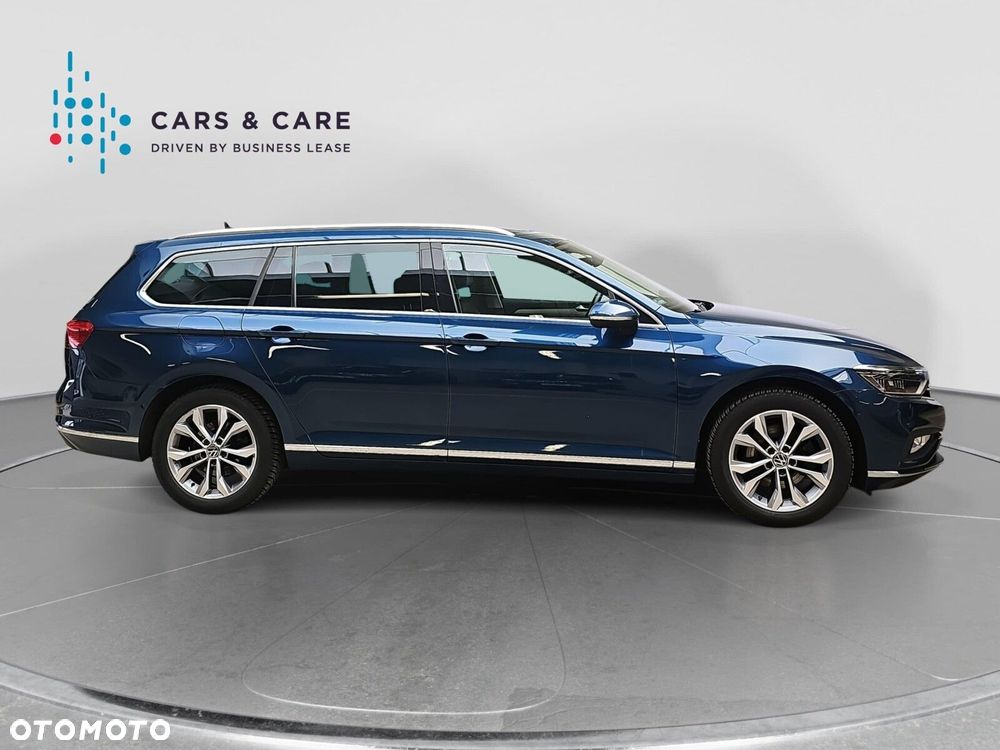 Volkswagen Passat Variant 2.0 TDI Elegance DSG - 24
