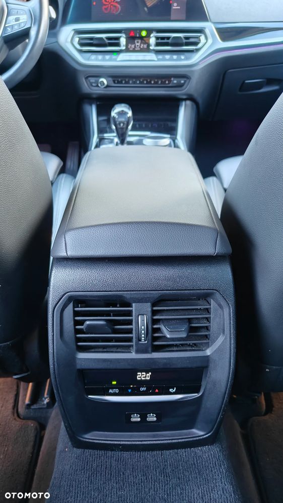 BMW Seria 3 320d MHEV Sport Line - 24