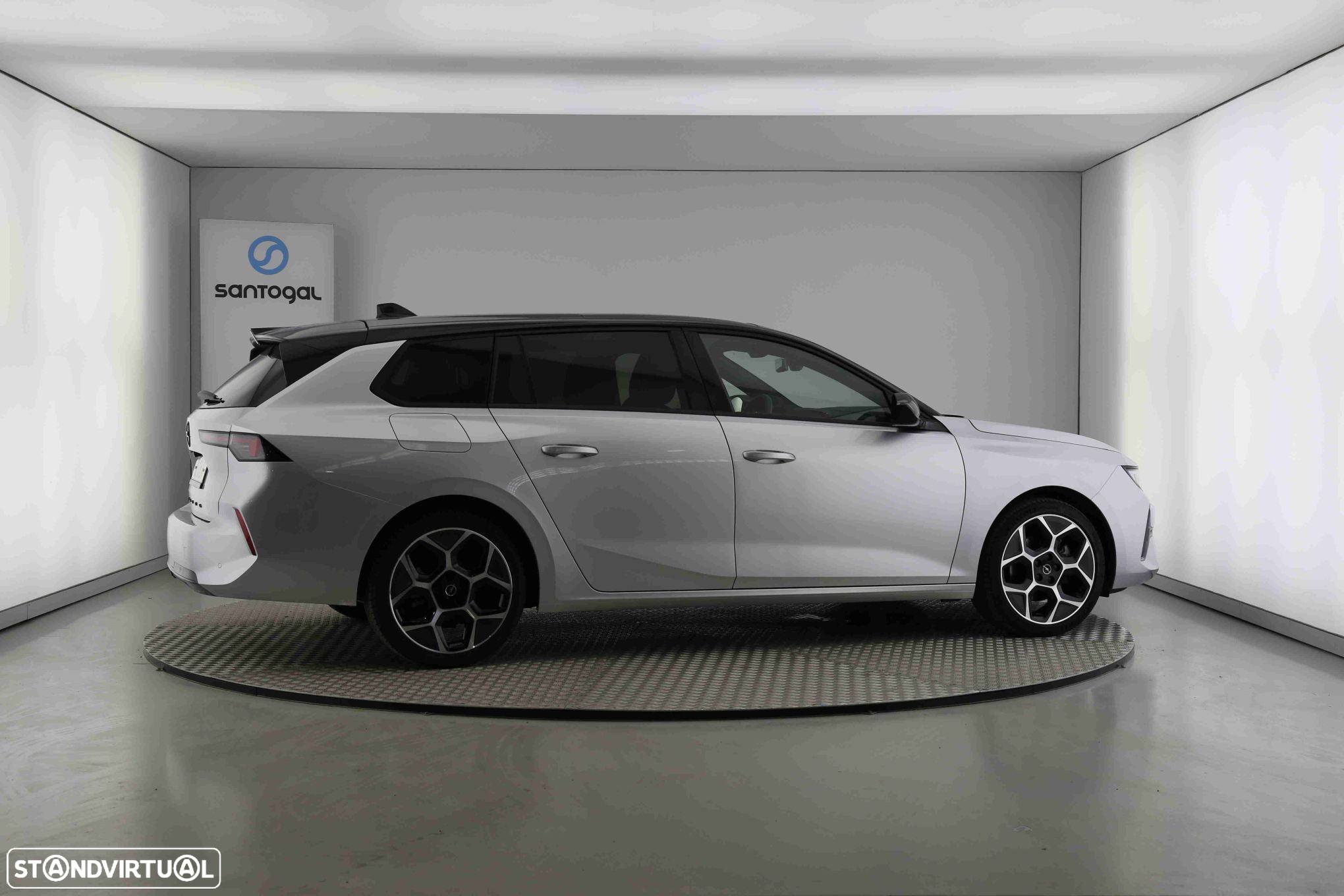 Opel Astra 1.2 T GS - 3