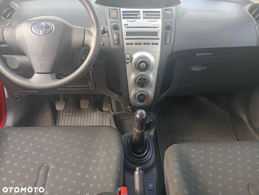 Toyota Yaris - 5