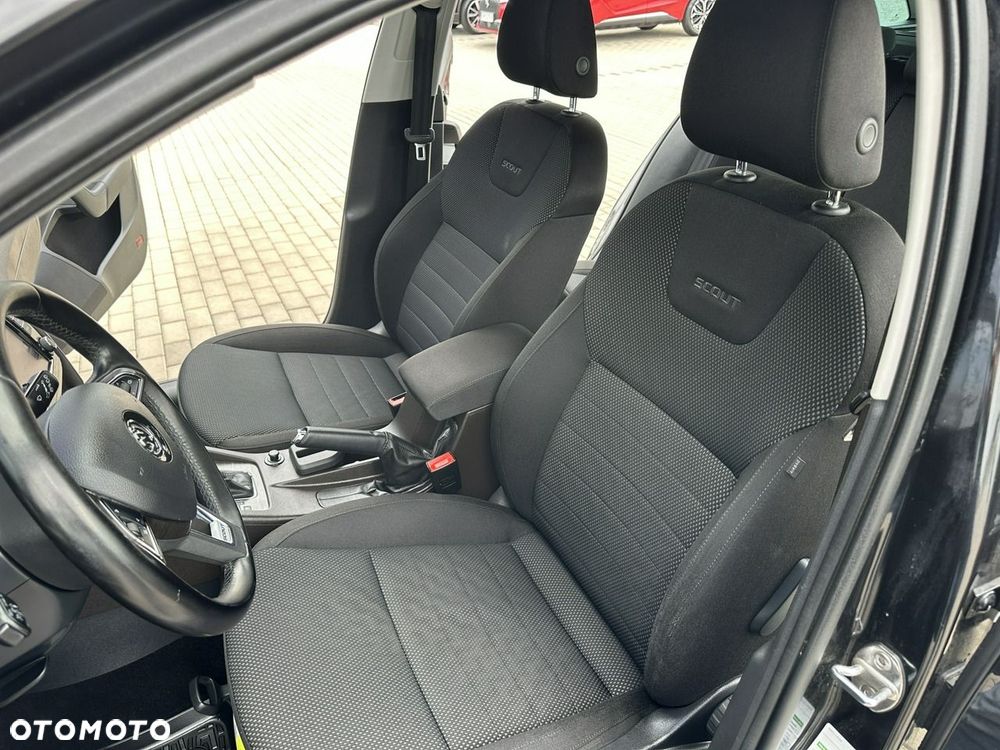 Skoda Octavia 2.0 TDI 4x4 DSG Scout - 12